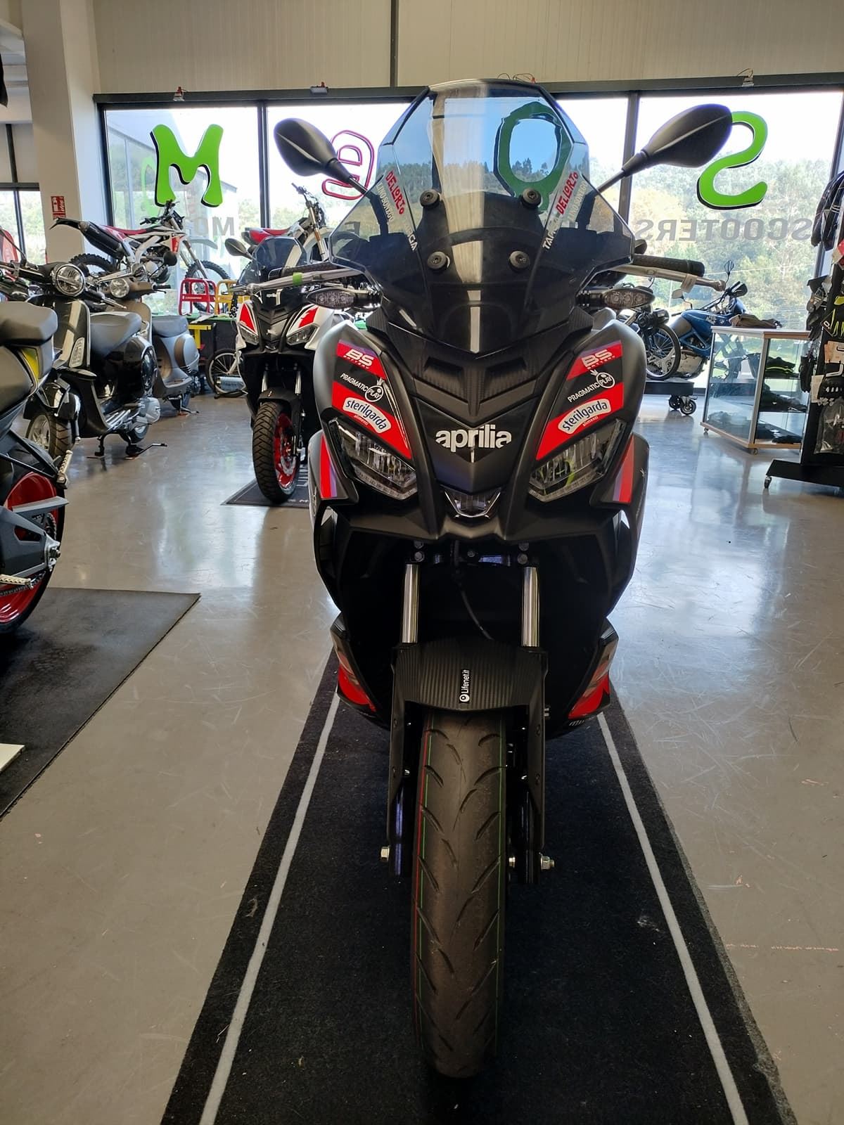 Aprilia SR GT 125 Replica - Imagen 2