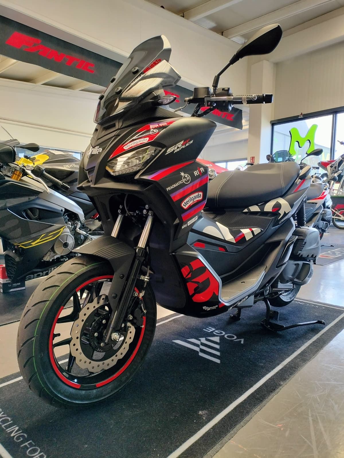 Aprilia SR GT 125 Replica - Imagen 3