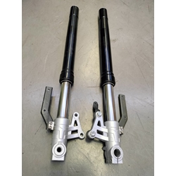 Barra de horquilla Keeway RKV 125 y KSR Code 125 (Ocasion) - Imagen 2