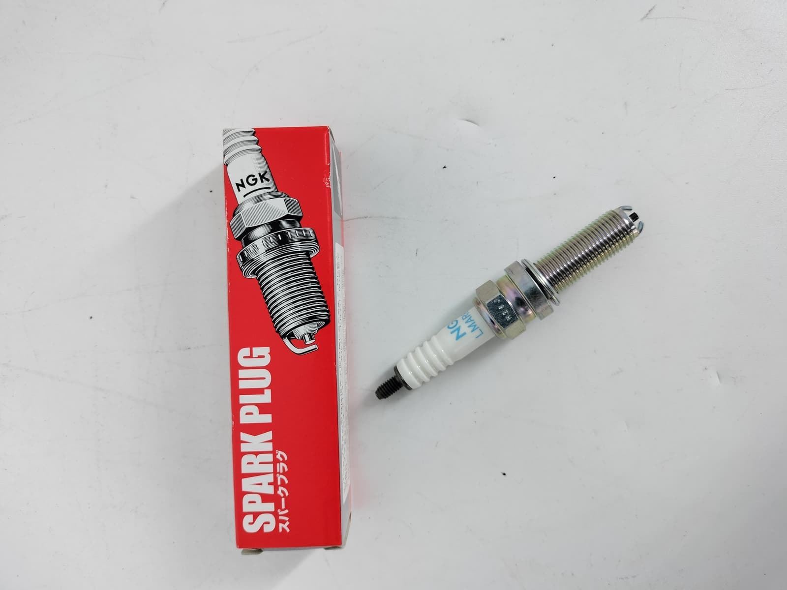 Bujía Fantic XXF y XEF - Imagen 1