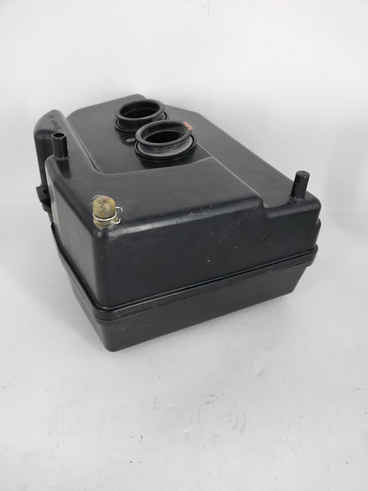 Caja de filtro de aire Hyosung GTR 125 / 250 / 650 (OCASION) - Imagen 4