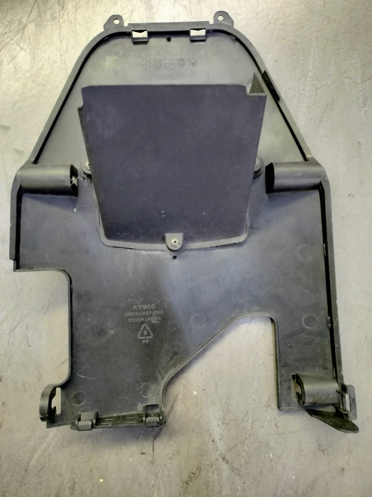 Carenado quilla inferior Kymco K-Xct 125/300 (OCASION) - Imagen 2