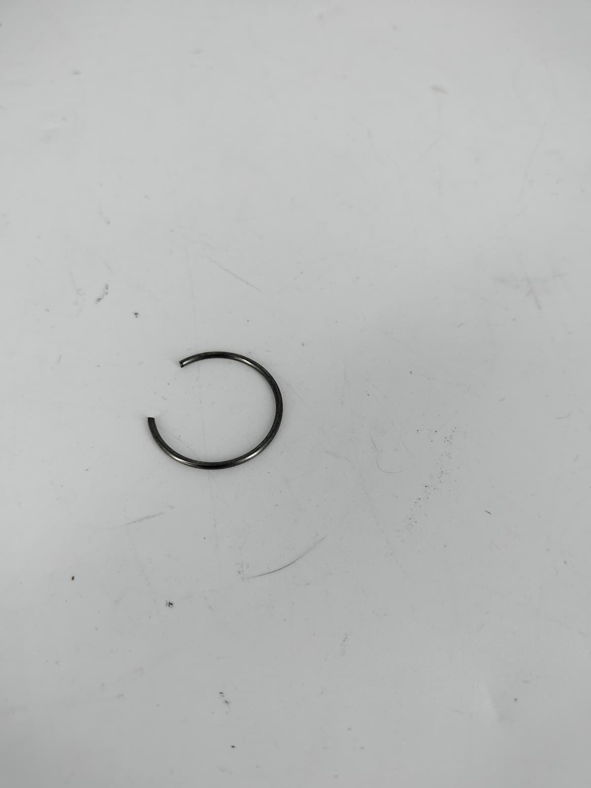 Circlip pistón Hyosung GV / GT 650 - Imagen 1