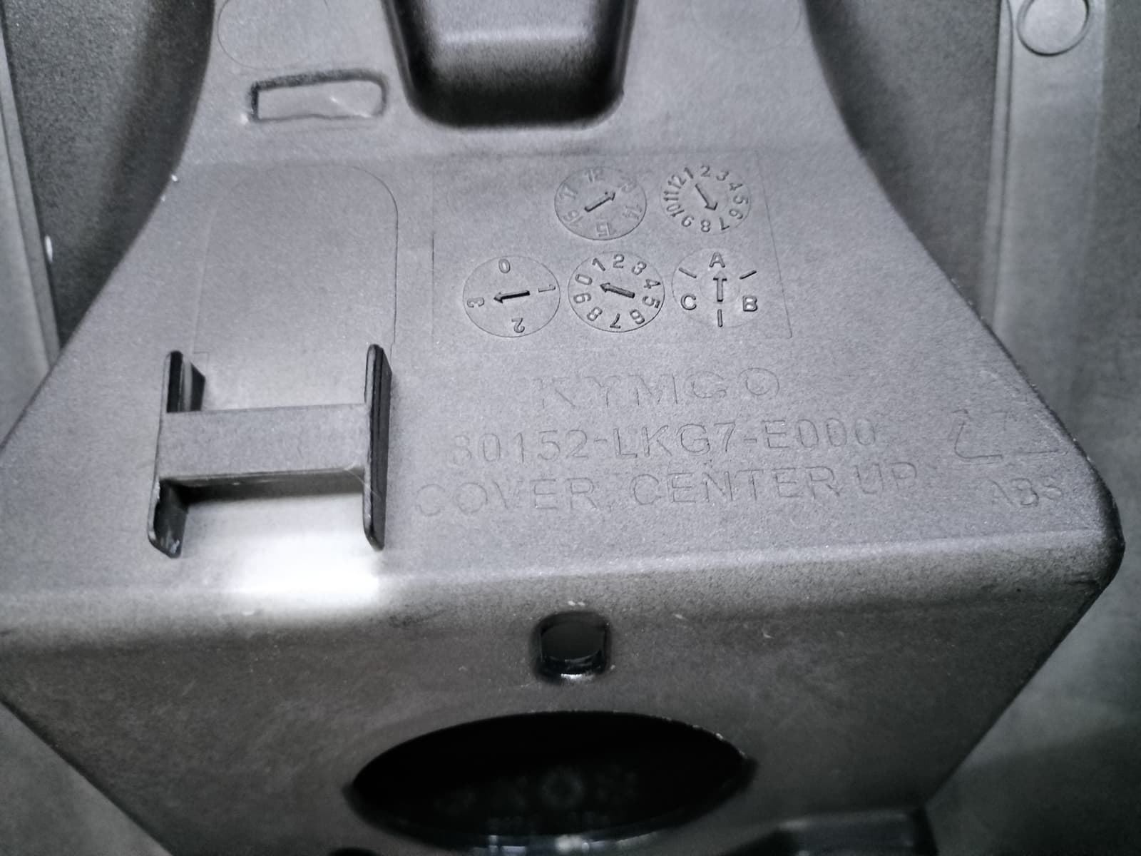 Contraescudo Kymco K-XCT 125/300 (OCASION) - Imagen 5