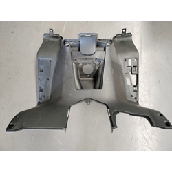 Contraescudo superior / salvapiernas Kymco Superdink 125 (OCASION) - Imagen 1