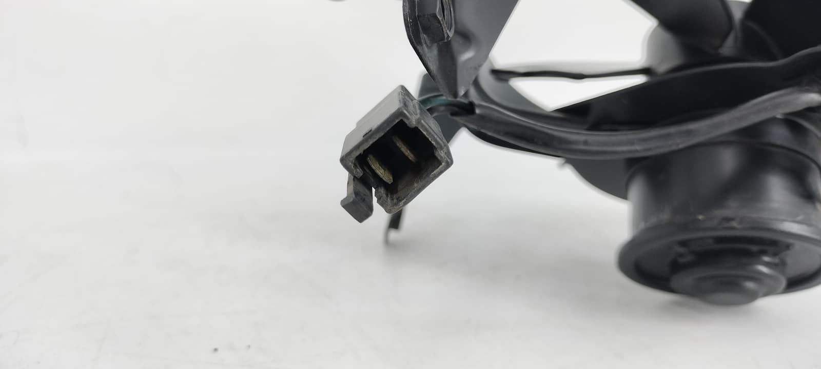 Electroventilador Kawasaki GPX 600 R / ZX 600 C (OCASION) - Imagen 4