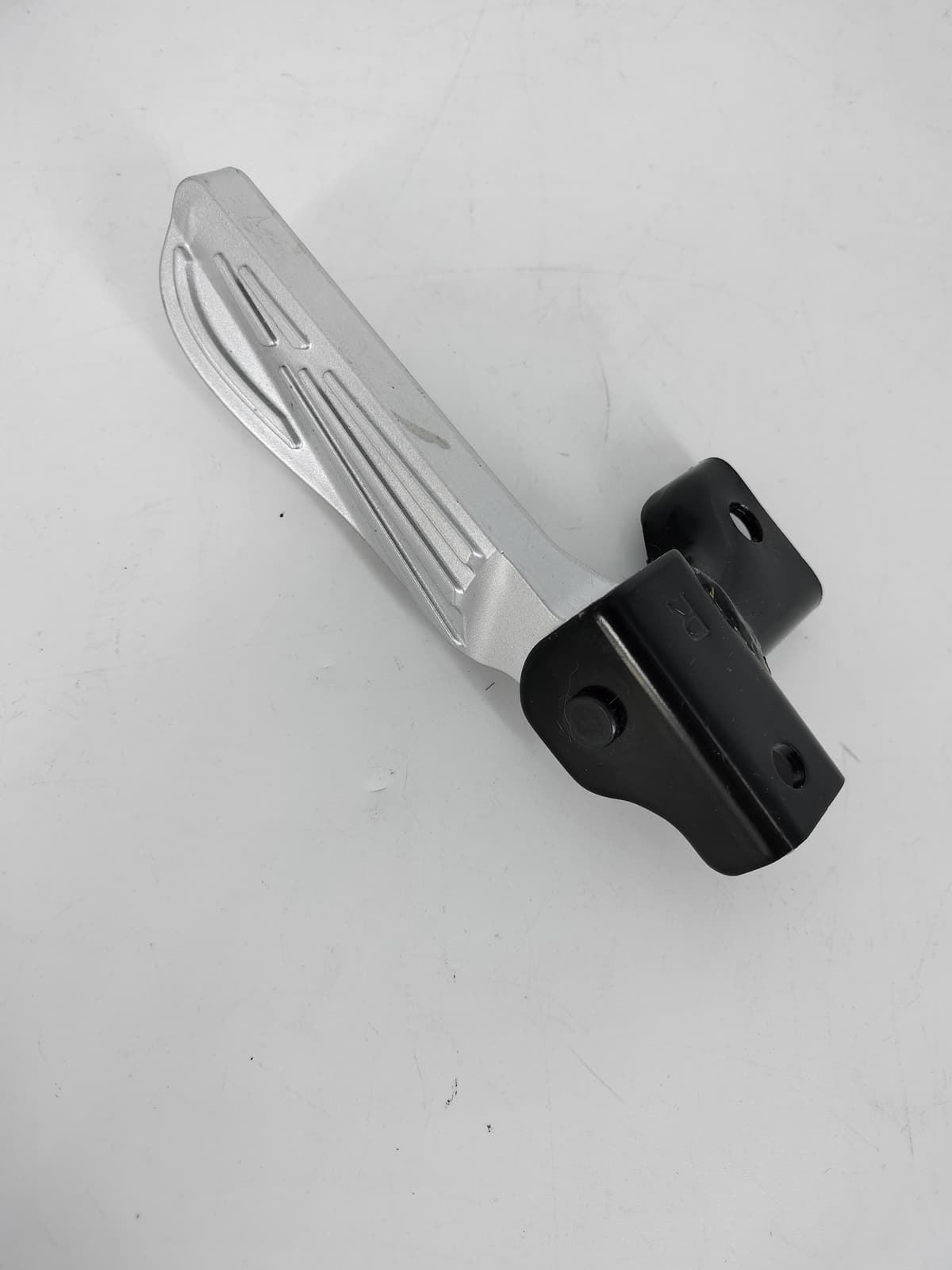 Estribera trasera derecha Peugeot Tweet (Ocasión) - Imagen 1