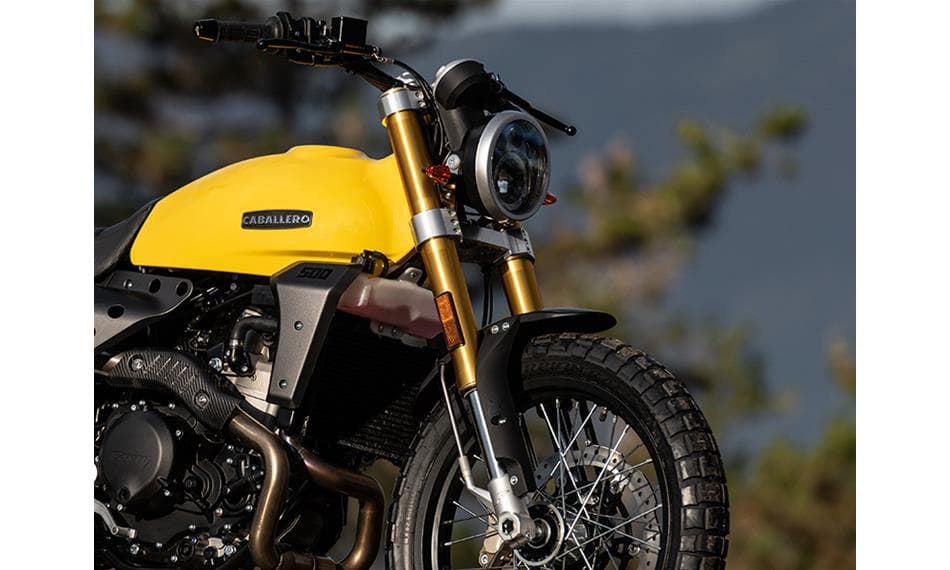 Fantic Caballero 500 Scrambler amarilla - Imagen 2