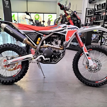 Fantic XEF 250 Trail 4T Competition roja - Imagen 1