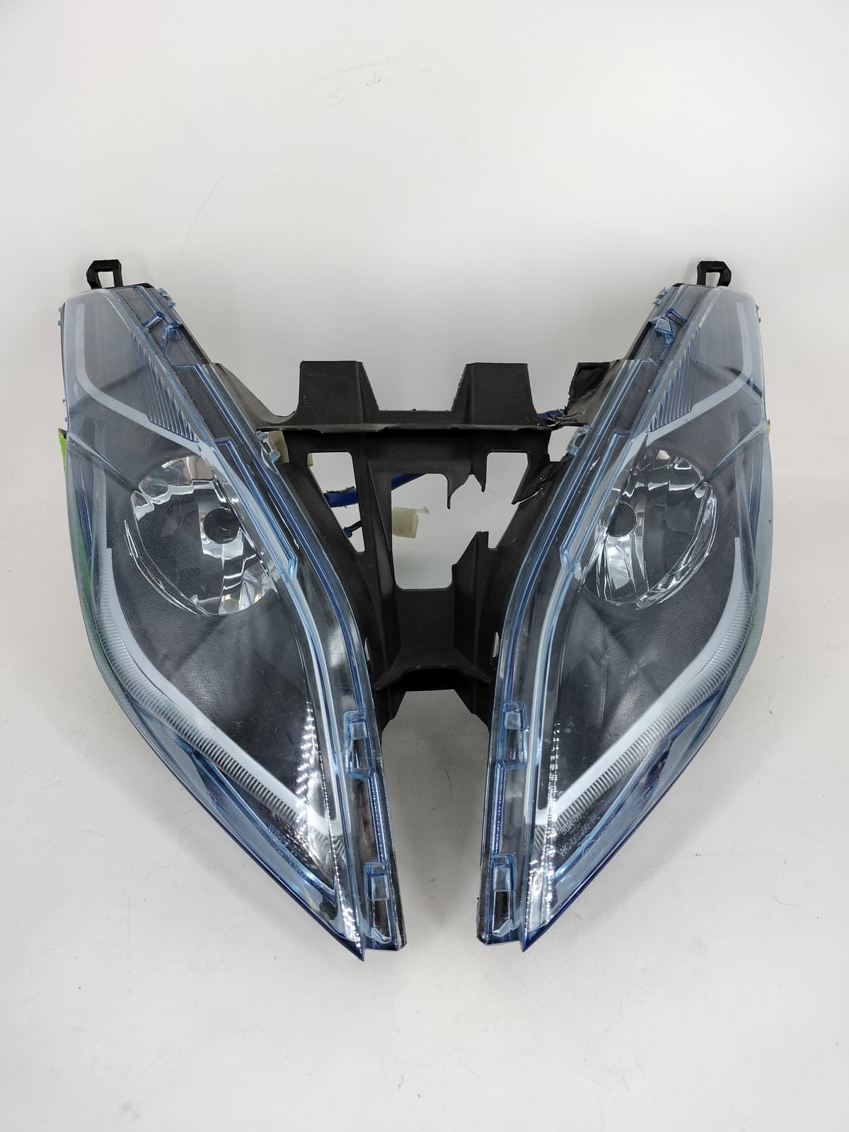 Faro delantero Kymco K-xct 125 / 300 (Ocasión) - Imagen 1
