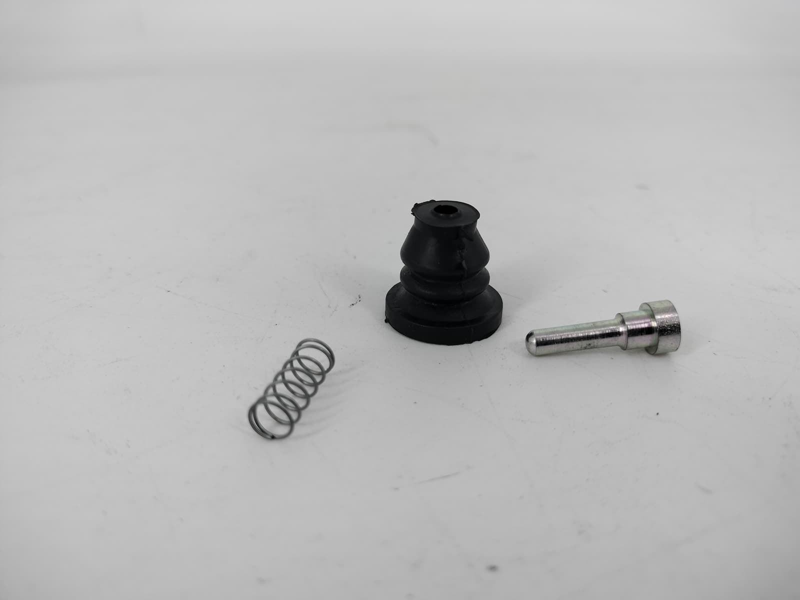 Goma bomba de freno Braktec color negro - Imagen 3