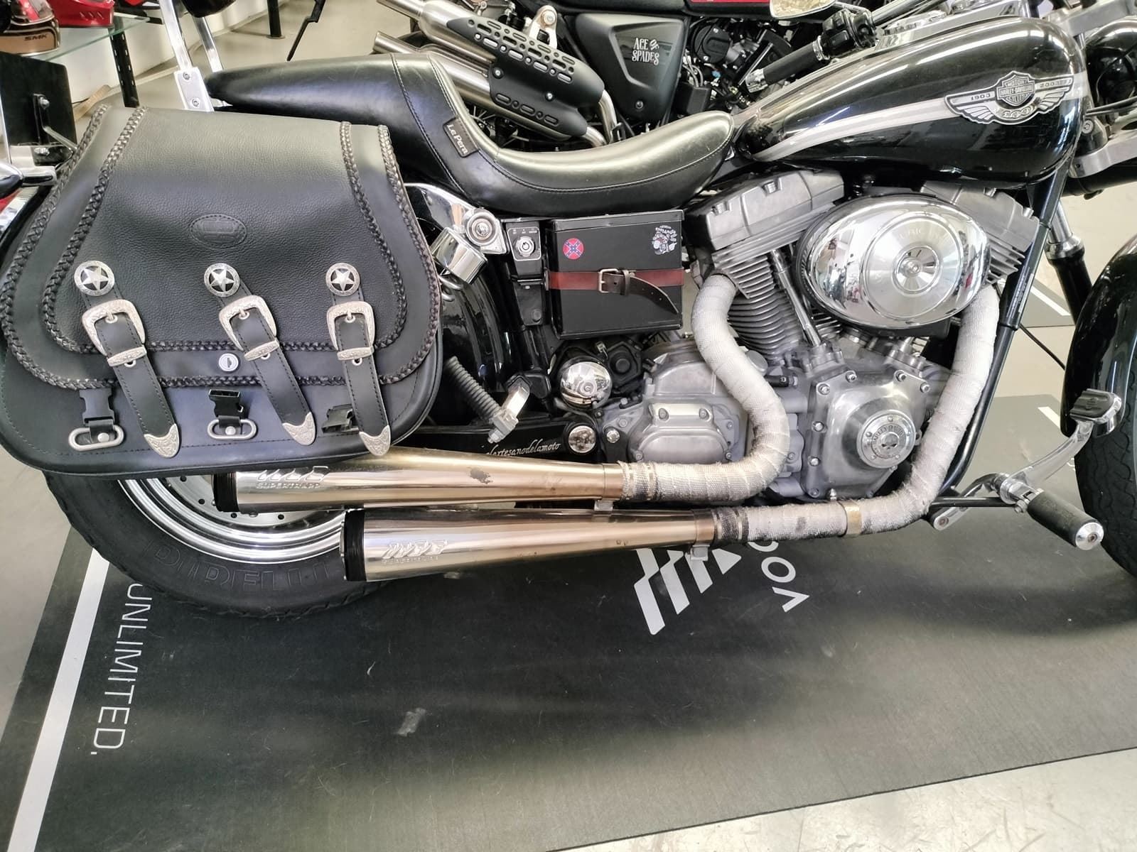 Harley Davison Road King 100th Anniversary Edition - Imagen 6