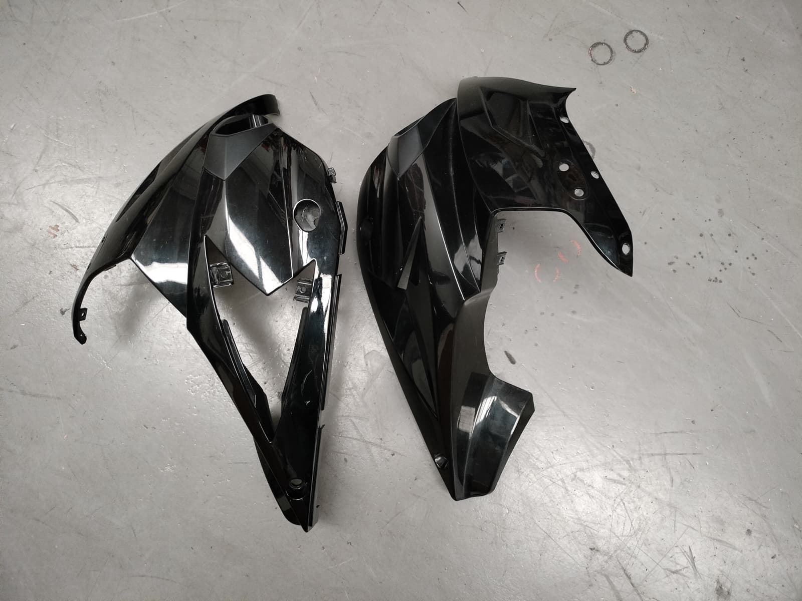 Juego de tapas laterales carenado Hyosung GTR (OCASION) - Imagen 1