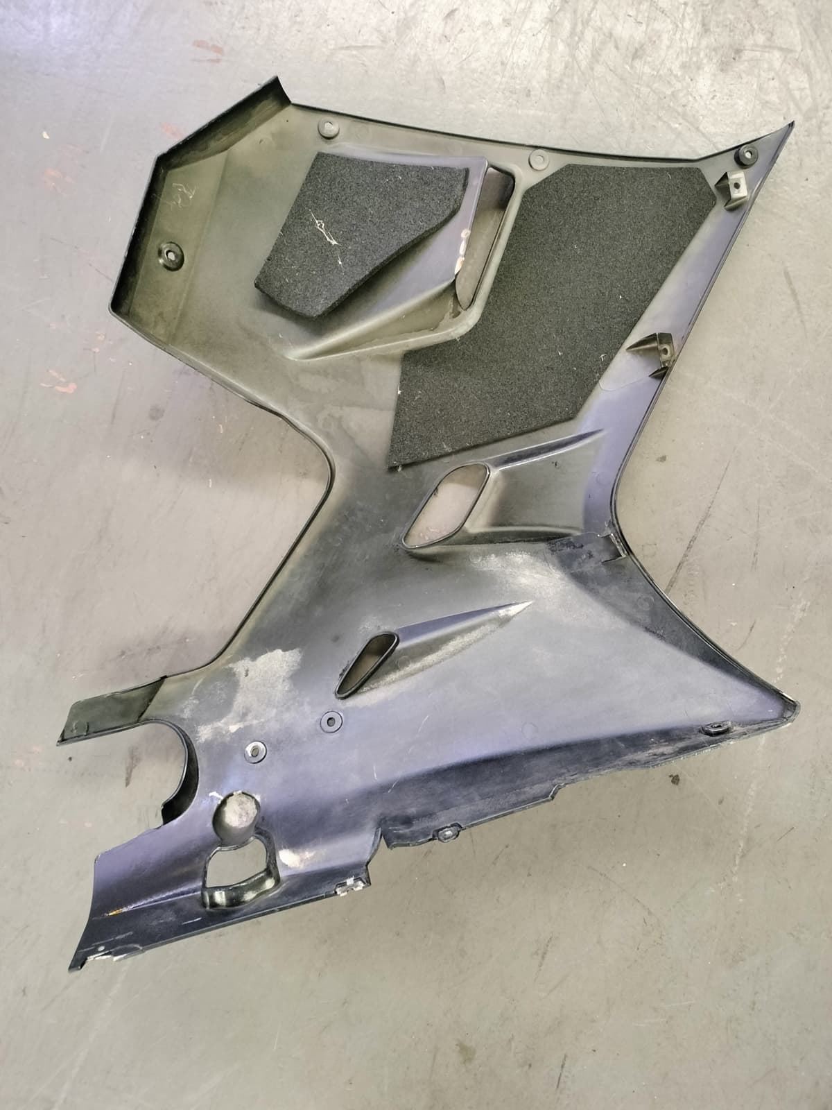 Juego de tapas laterales de carenado Hyosung GTR 125 / 250 / 650 (OCASION) - Imagen 2