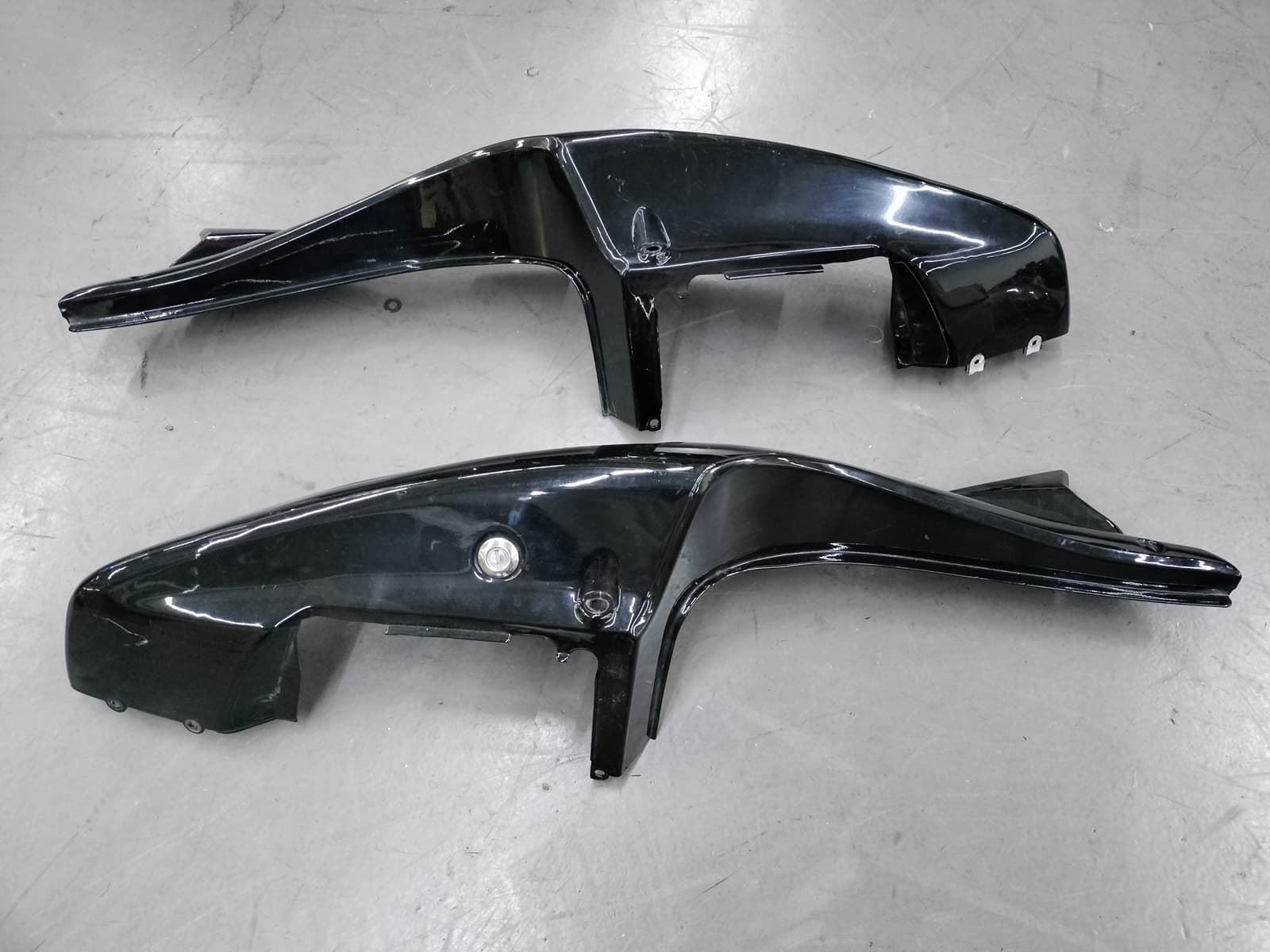 Juego de tapas traseras laterales Hyosung GTR 125 / 250 / 650 (OCASION) - Imagen 3