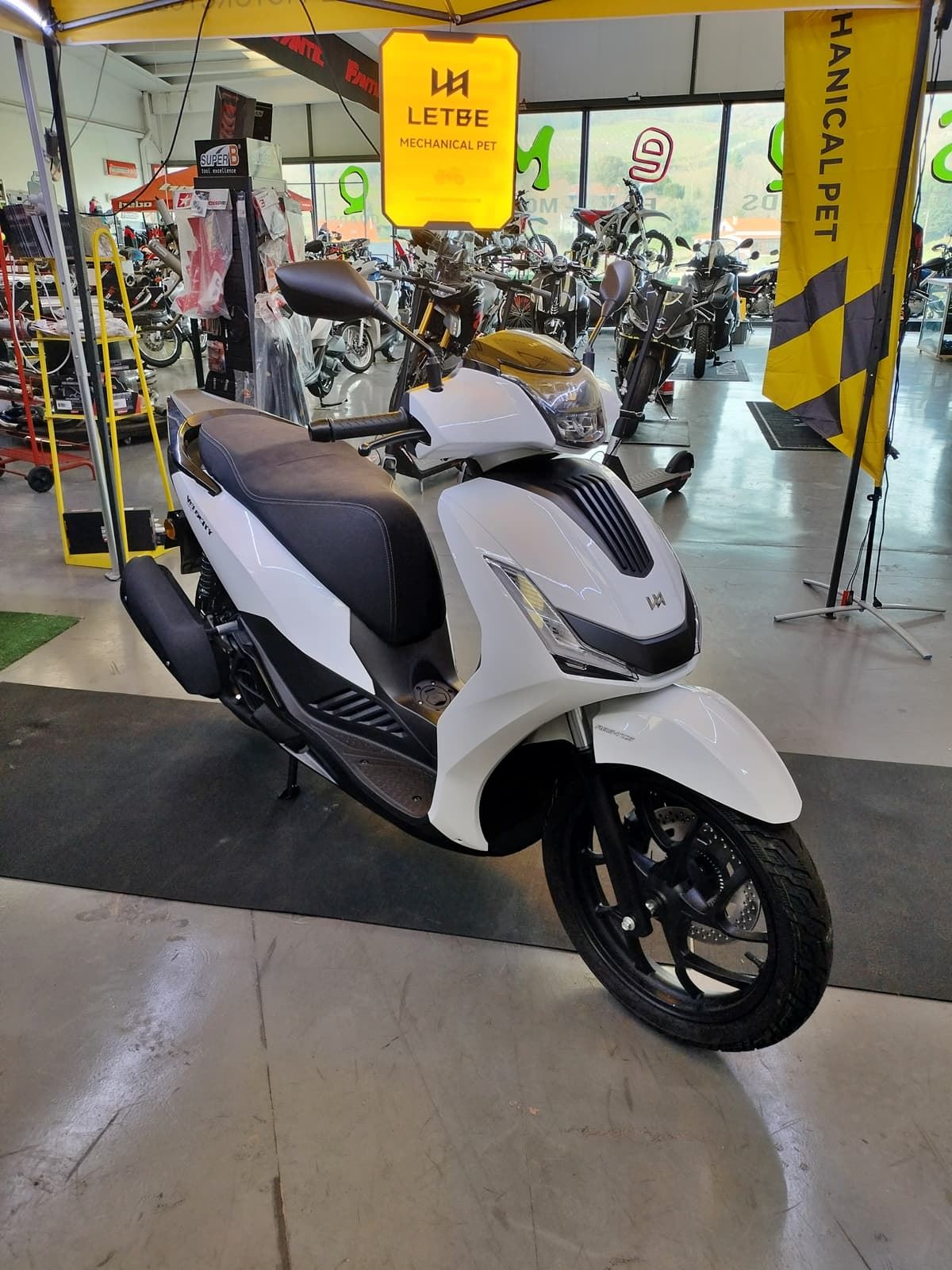 Letbe Velocity 125 blanca - Imagen 2