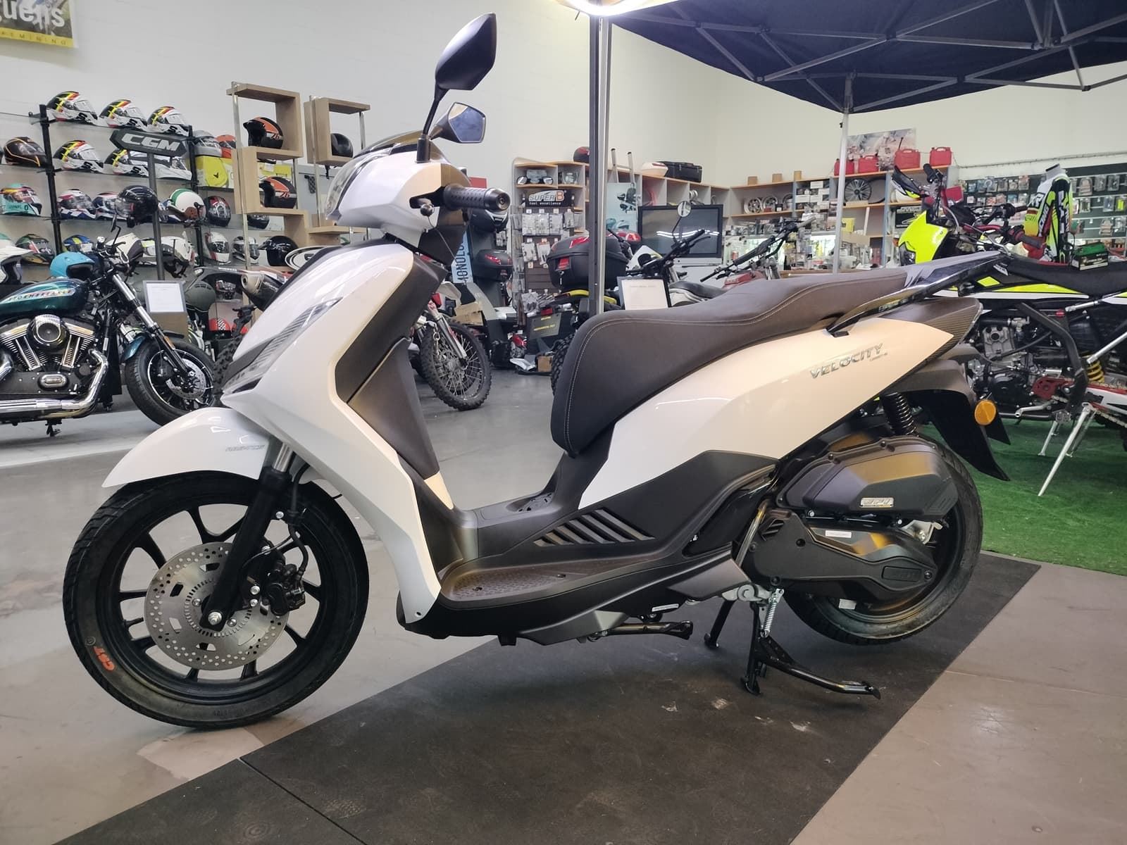 Letbe Velocity 125 blanca - Imagen 3