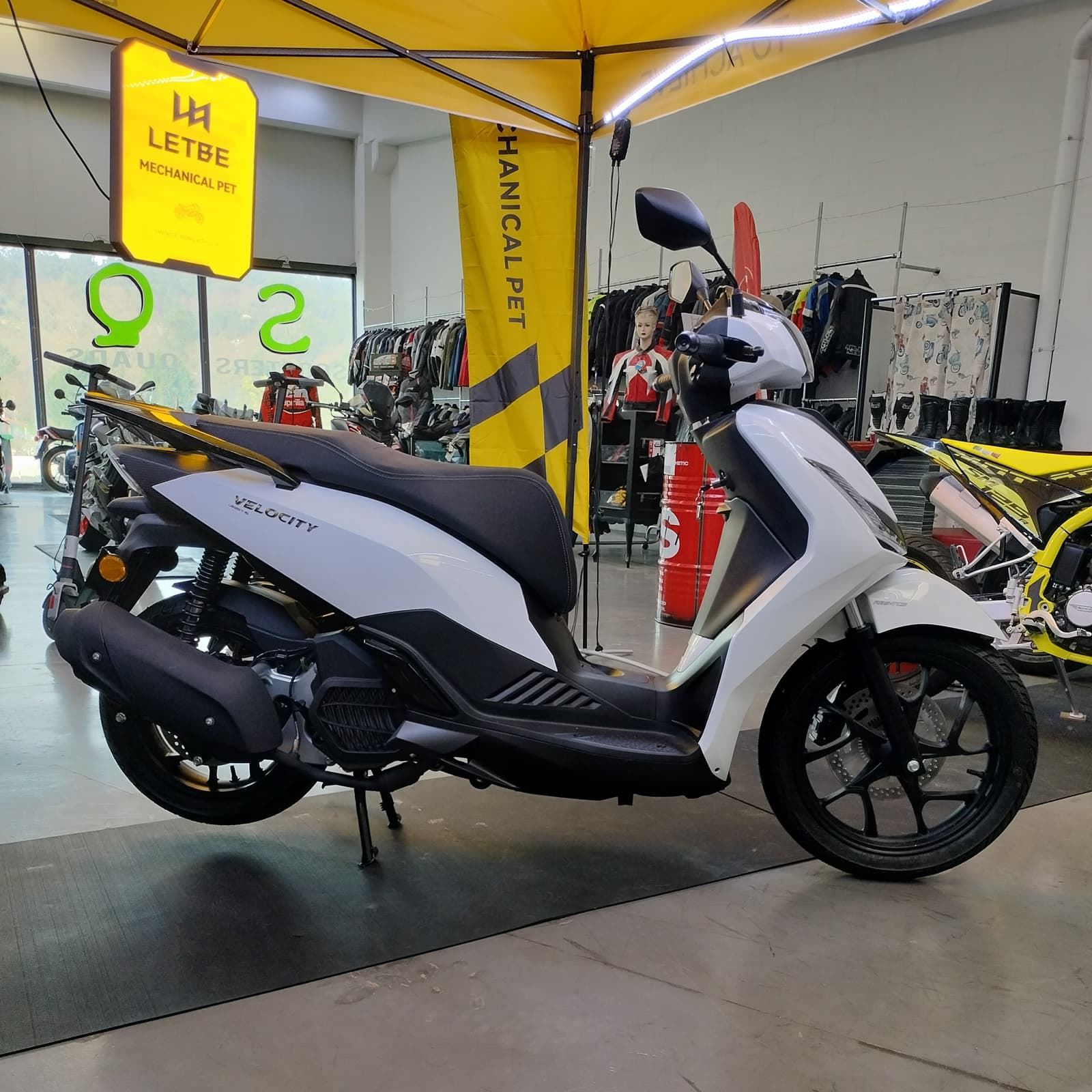 Letbe Velocity 125 blanca - Imagen 4