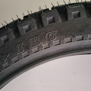 Neumático IRC GP-1 3.00x18 - Imagen 1