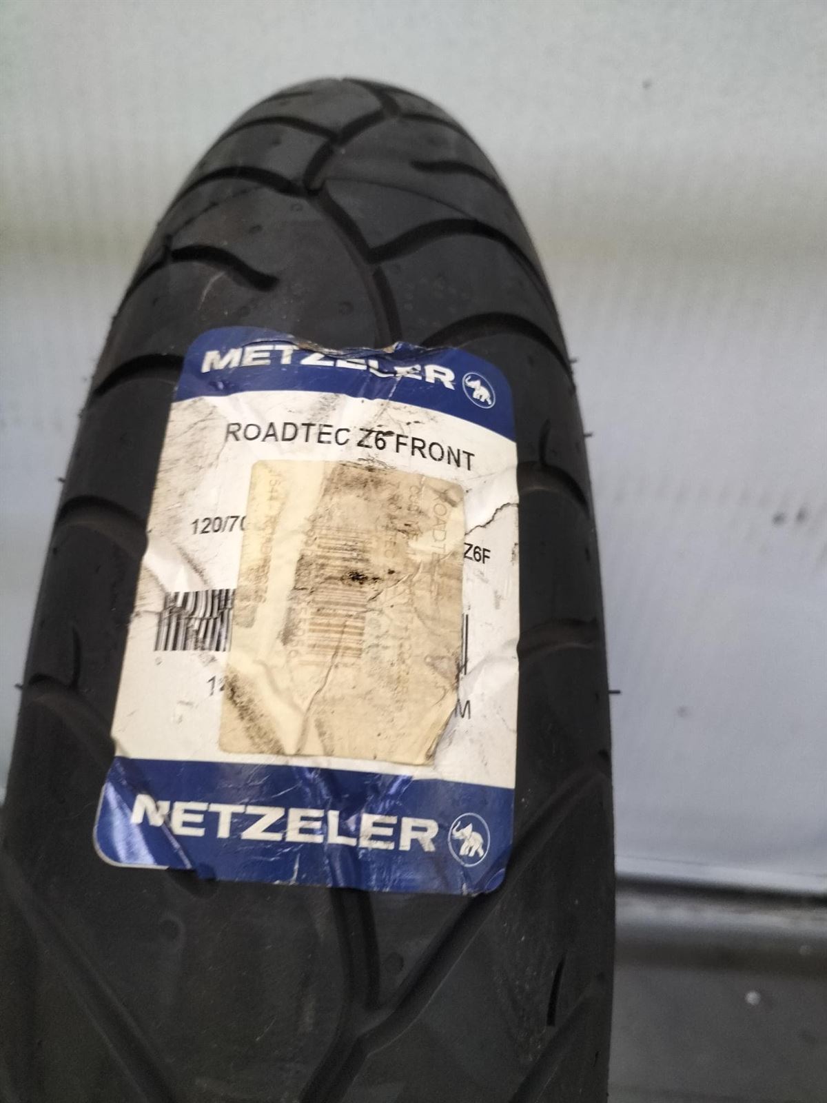 Neumático Metzeler Roadtec Z6 120/70 ZR17 58W - Imagen 1