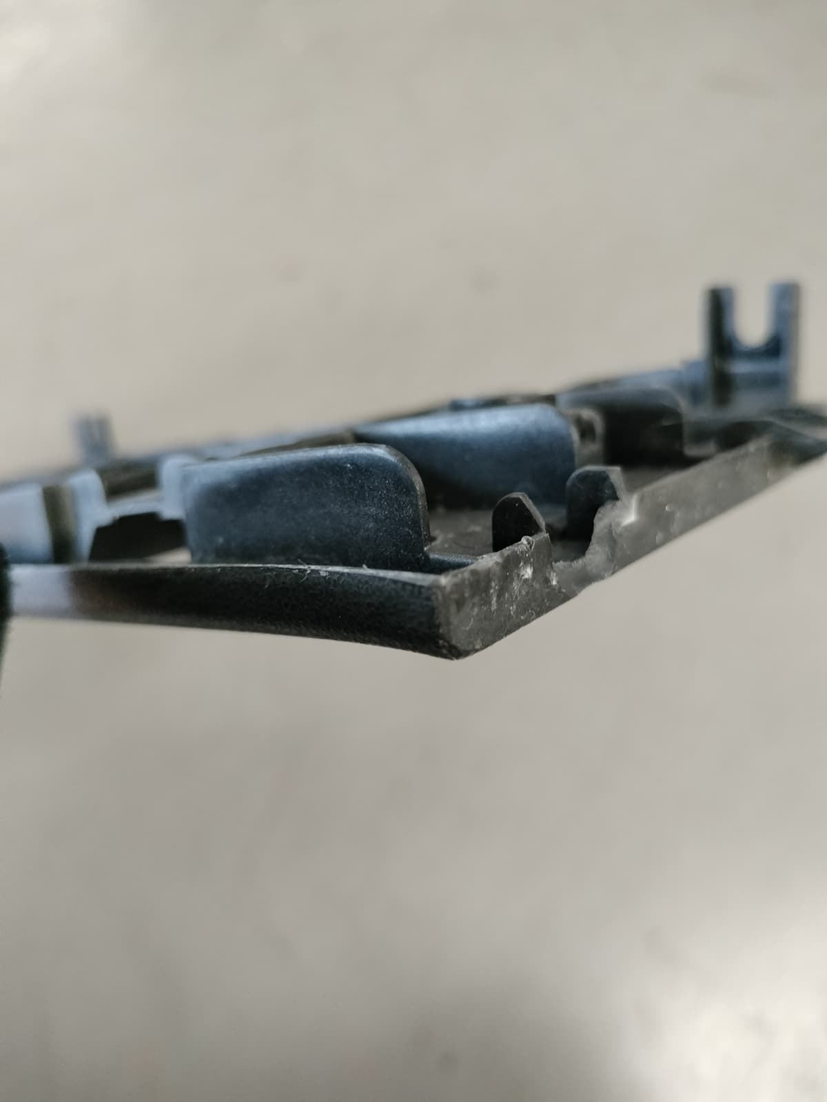 Panel suelo izquierdo Kymco Superdink 125 (OCASION) - Imagen 3