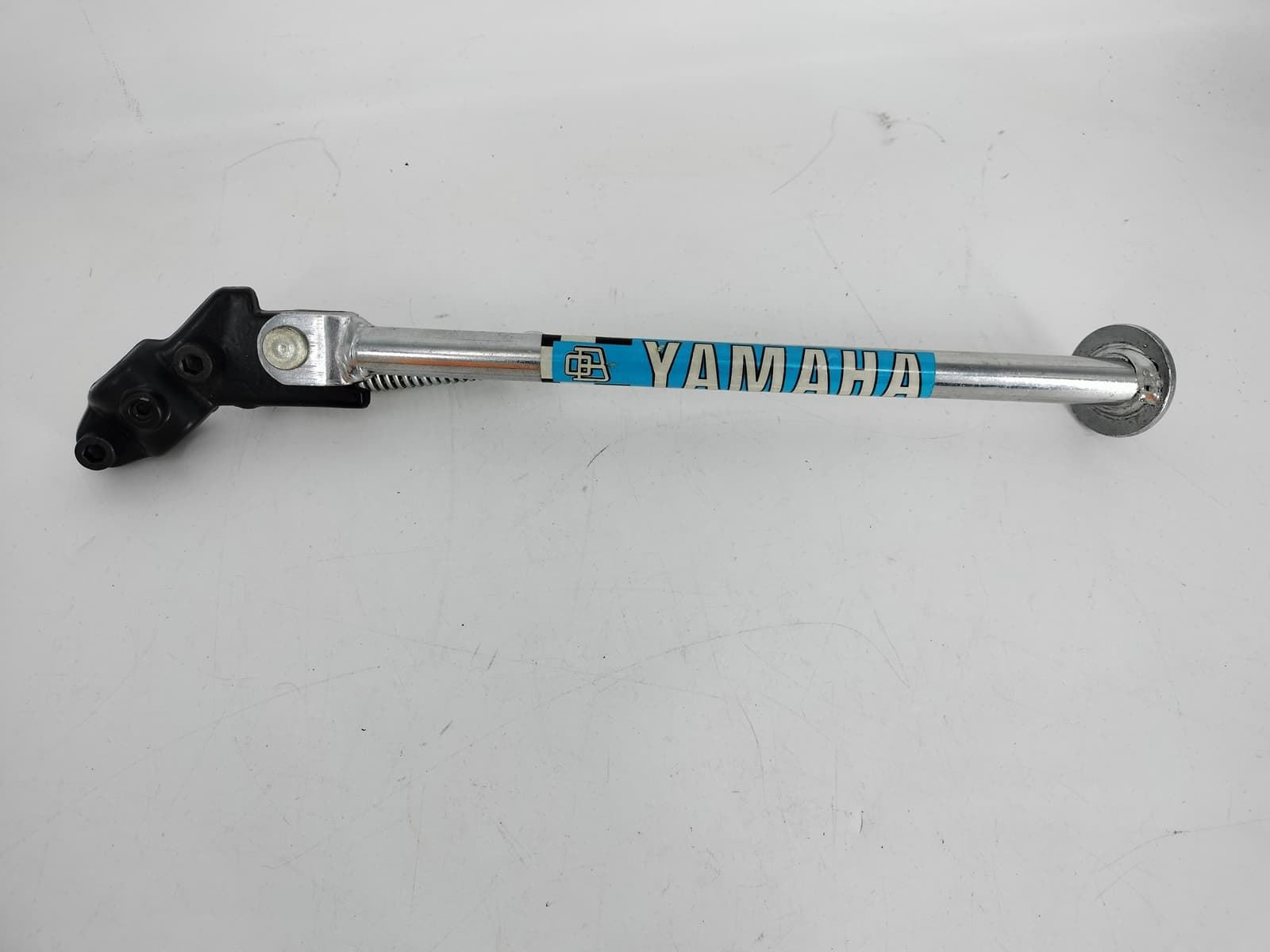 Pata lateral Yamaha clásica - Imagen 1