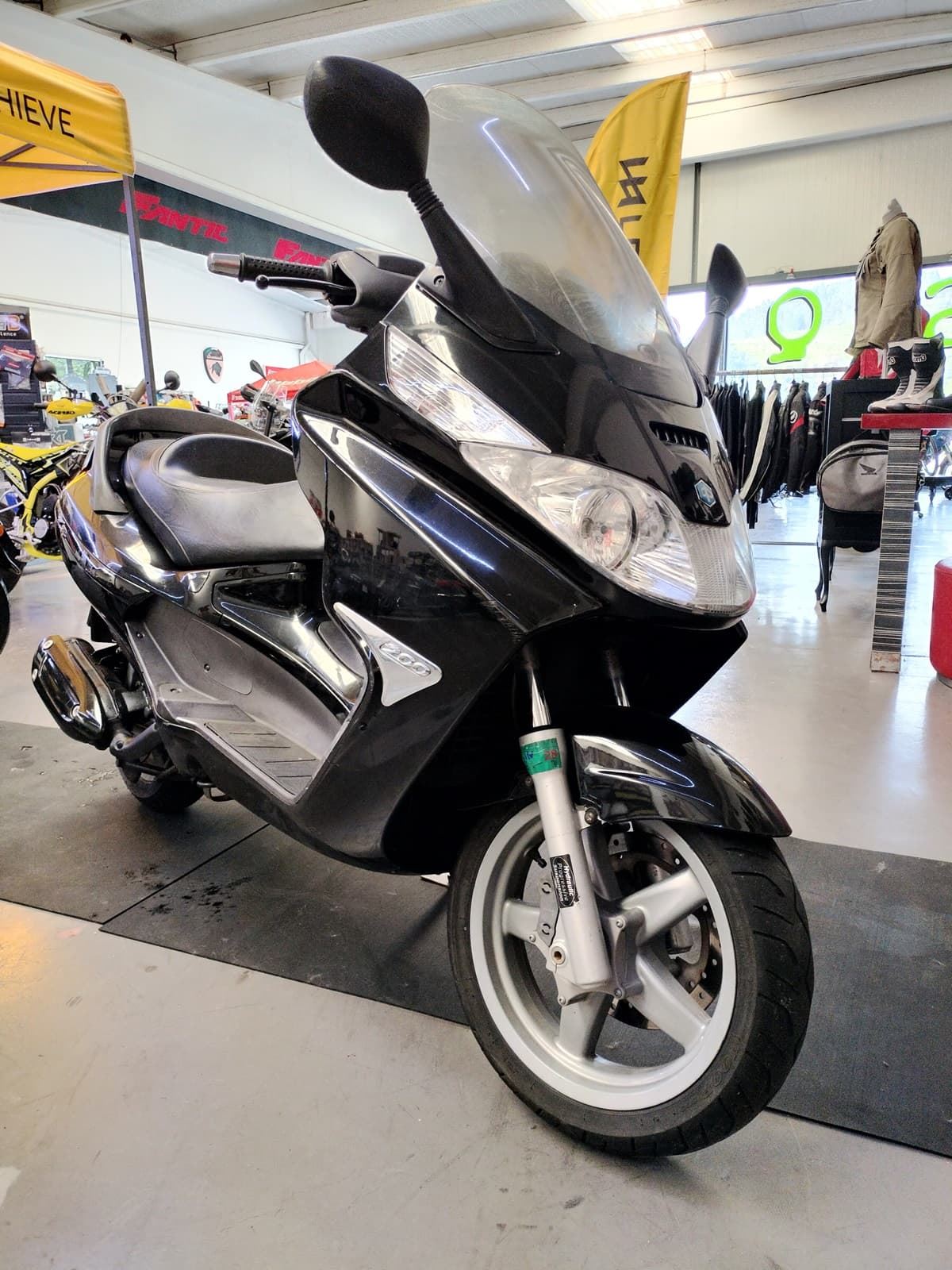 Piaggio X8 200 - Imagen 3