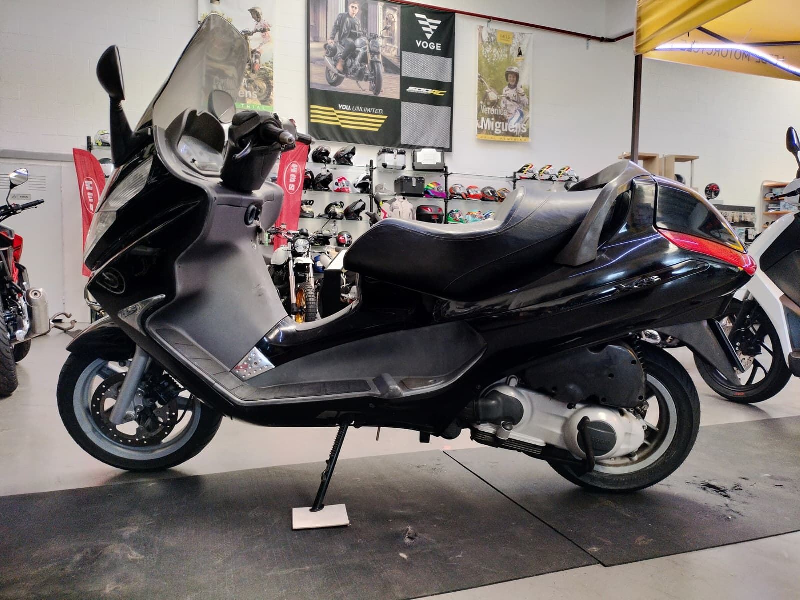 Piaggio X8 200 - Imagen 4