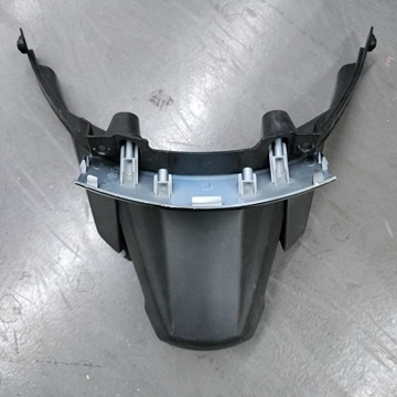 Piloto trasero Kymco K-XCT 125/300 con portamatriculas recortado (OCASION) - Imagen 1