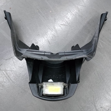 Piloto trasero Kymco K-XCT 125/300 con portamatriculas recortado (OCASION) - Imagen 2