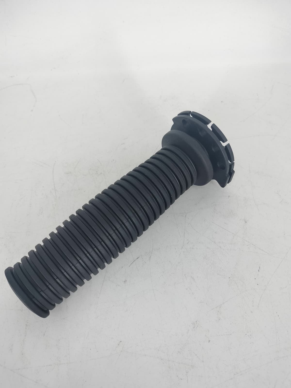 Puño derecho Hyosung Bobber 125 / 300 - Imagen 2