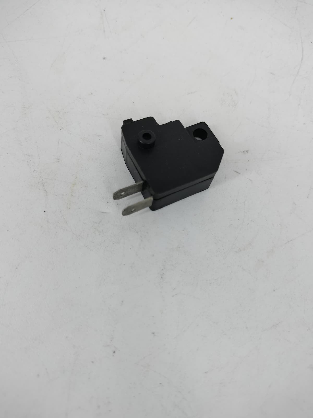 Sensor de freno Hyosung GT 125/250/650 y GV 650 - Imagen 1