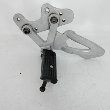 Soporte de estribera y estribera Hyosung GTR (OCASION) - Imagen 1