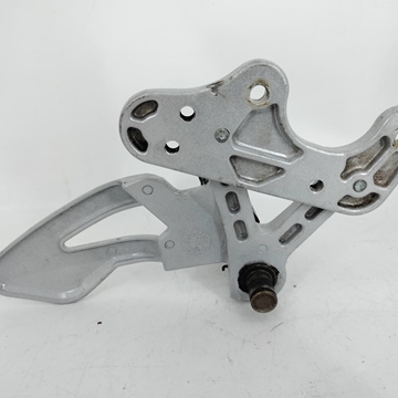 Soporte de estribera y estribera Hyosung GTR (OCASION) - Imagen 2