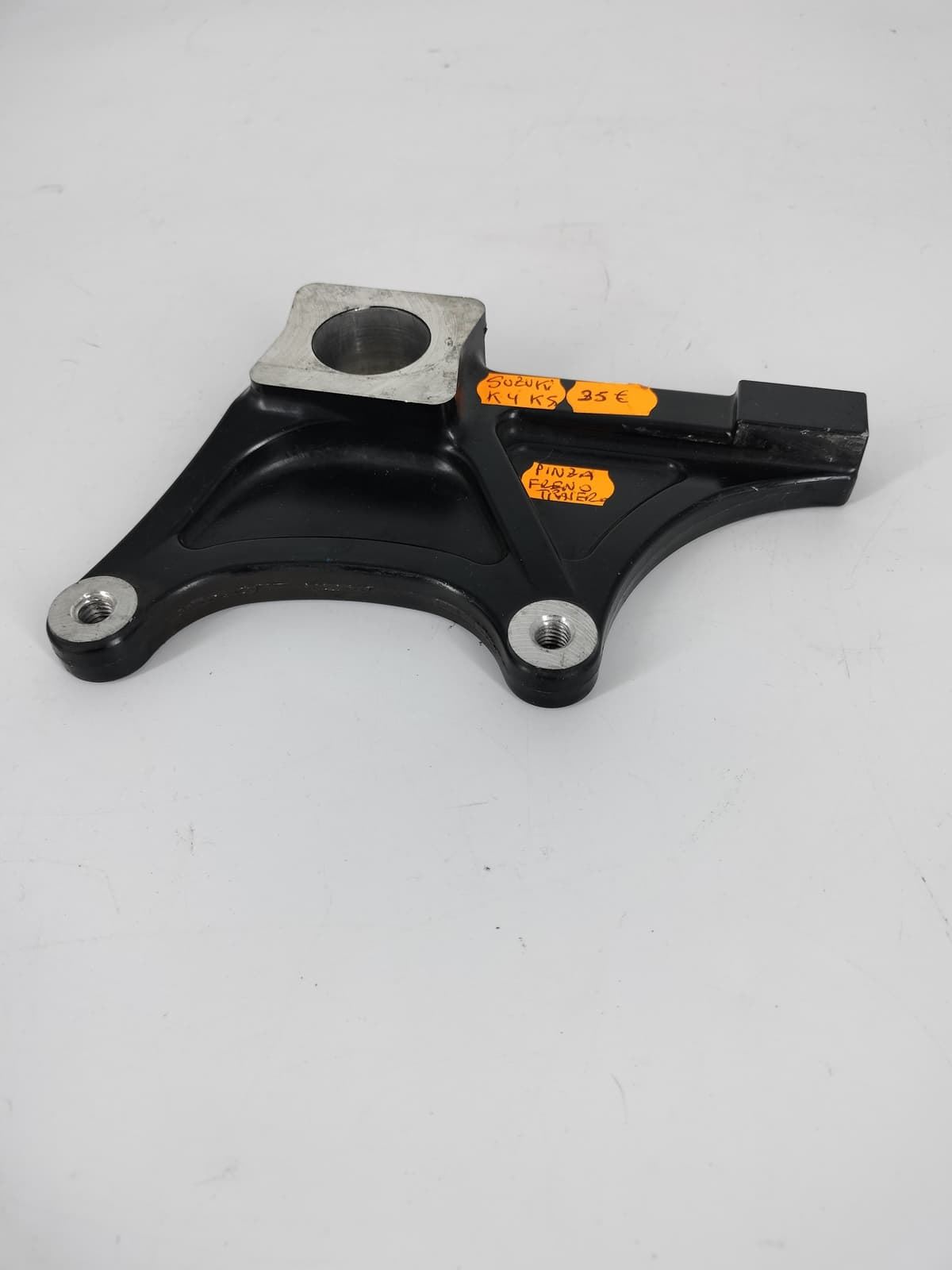 Soporte pinza de freno trasero Suzuki K4 - K5 (Ocasión) - Imagen 3