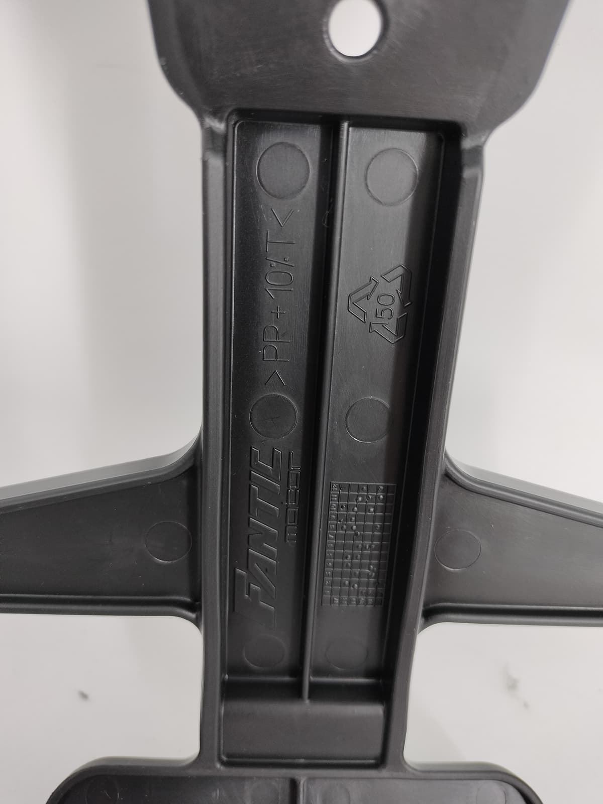 Soporte portamatrícula Fantic XEF - Imagen 4