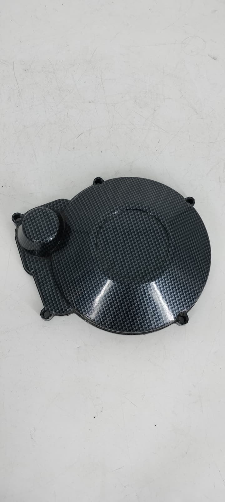 Tapa de encendido motor AM6 decoración carbono - Imagen 1