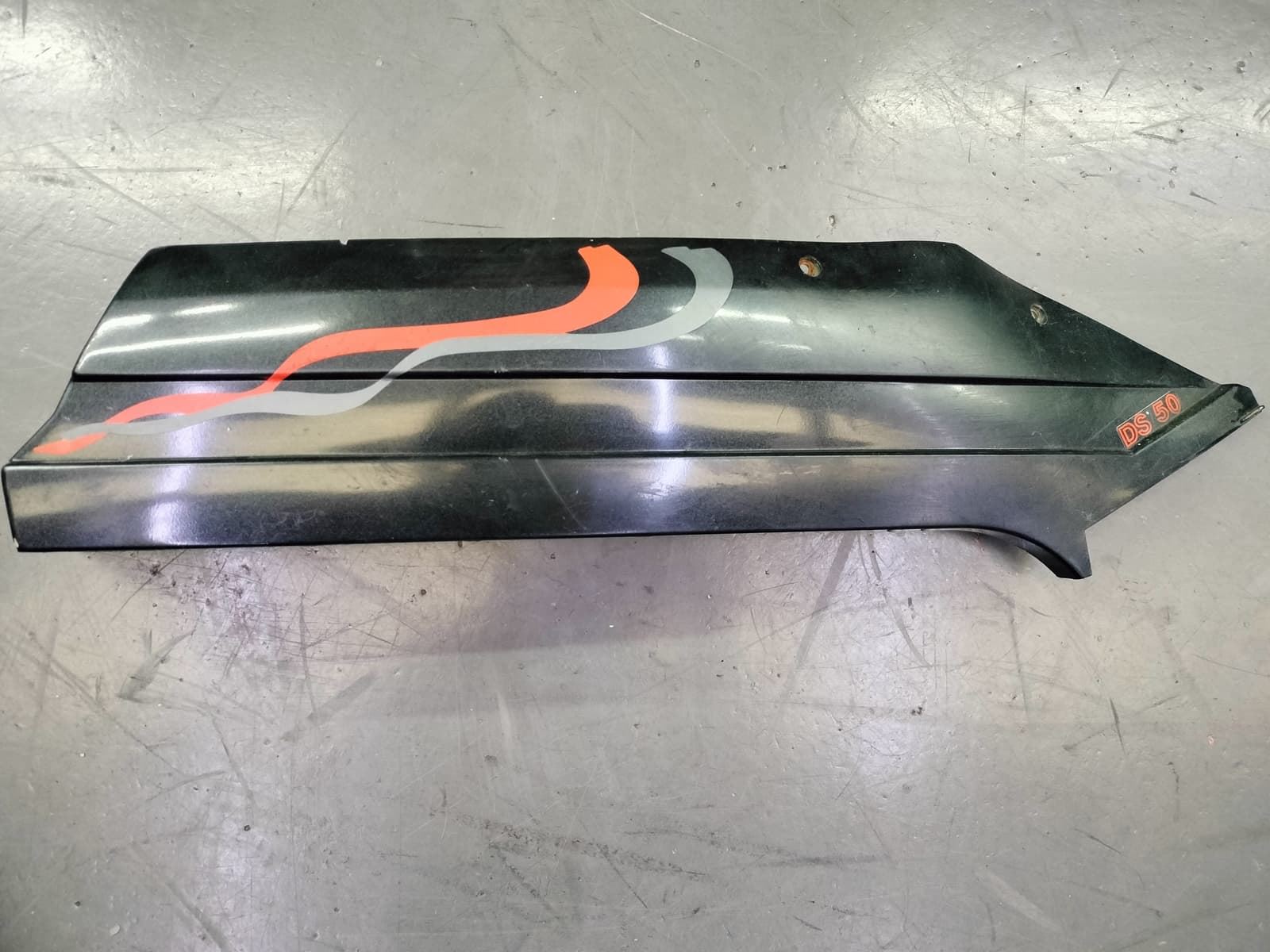 Tapa lateral derecha Derbi DS 50 (OCASION) - Imagen 1