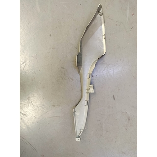 Tapa lateral inferior piso izquierdo Kymco Superdink 125 (OCASION) - Imagen 2