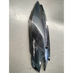 Tapa lateral trasera izquierda Kymco Superdink 125 (OCASION) - Imagen 2