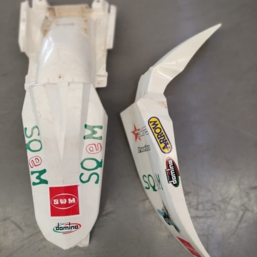 Tapas, caratula de faro y asiento SWM RS 300 R (OCASION) - Imagen 1