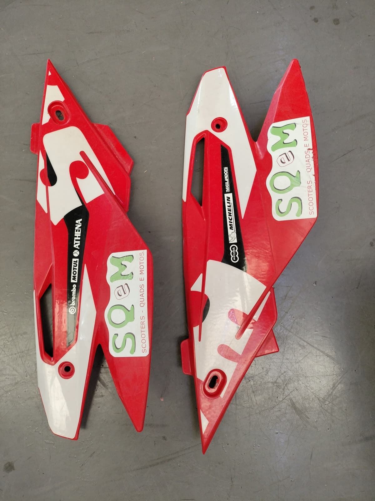 Tapas, caratula de faro y asiento SWM RS 300 R (OCASION) - Imagen 4