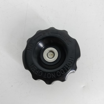 Tapón radiador SWM Ace of Spades y Outlaw - Imagen 1