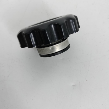 Tapón radiador SWM Ace of Spades y Outlaw - Imagen 2