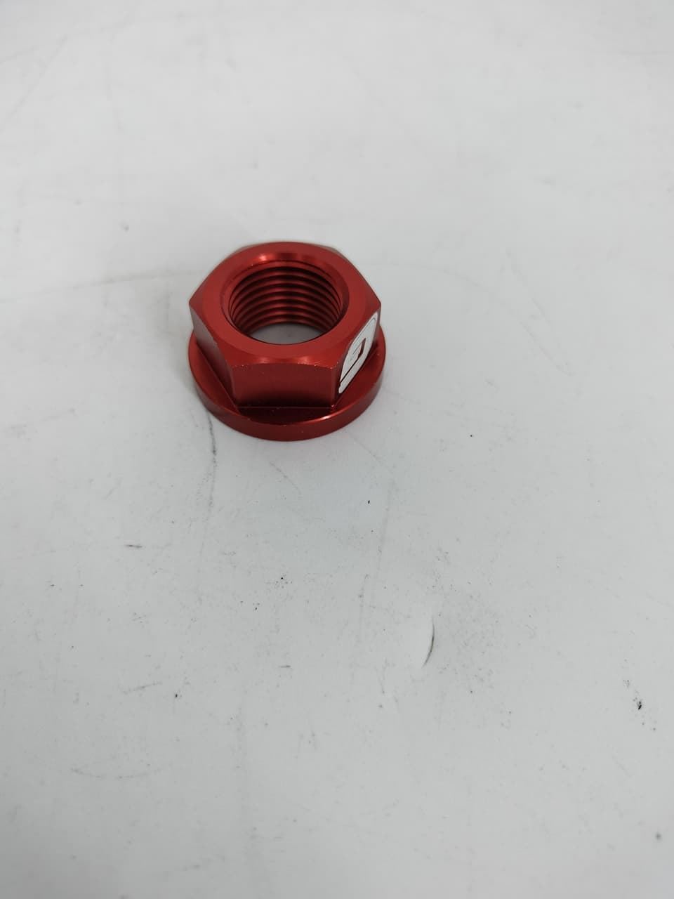 Tuerca eje trasero Jitsie para Gasgas trial - Imagen 3